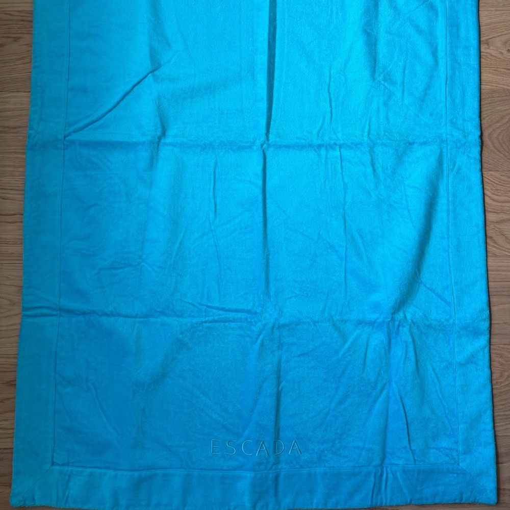ESCADA Solid Cotton Exclusive Luxury Towel NEW